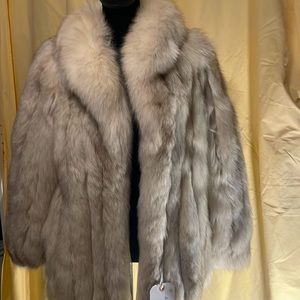 Used blue fox women’s jacket with shawl collar. Size Small